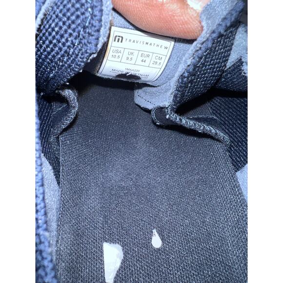 Athletic_Shoes